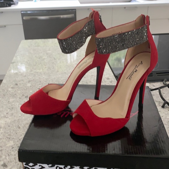 Red Bling Stiletto - Picture 3 of 8